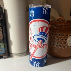Yankees 20 oz tumbler